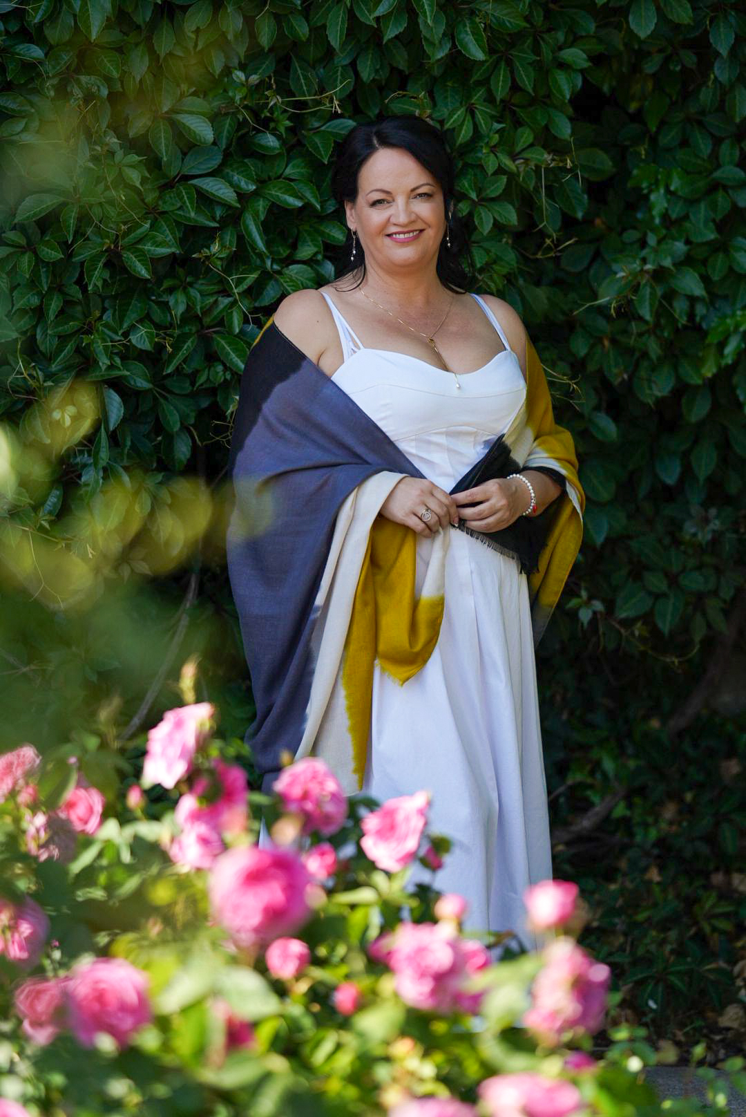 The founder of Soul Harmony Life Coaching, Bernadett, ready to guide you on your path to self-discovery and relationship success.